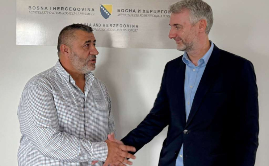 Forto podržao taksiste: "Taksi je dio javnog prijevoza i tako ga treba i tretirati"