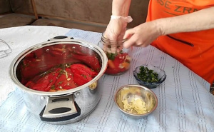 Starinski recept za kiselu peglanu papriku: "Najbolji okus na svijetu"