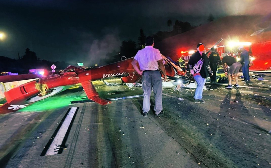 Teška nesreća u SAD-u: Helikopter se srušio na autoput, više povrijeđenih