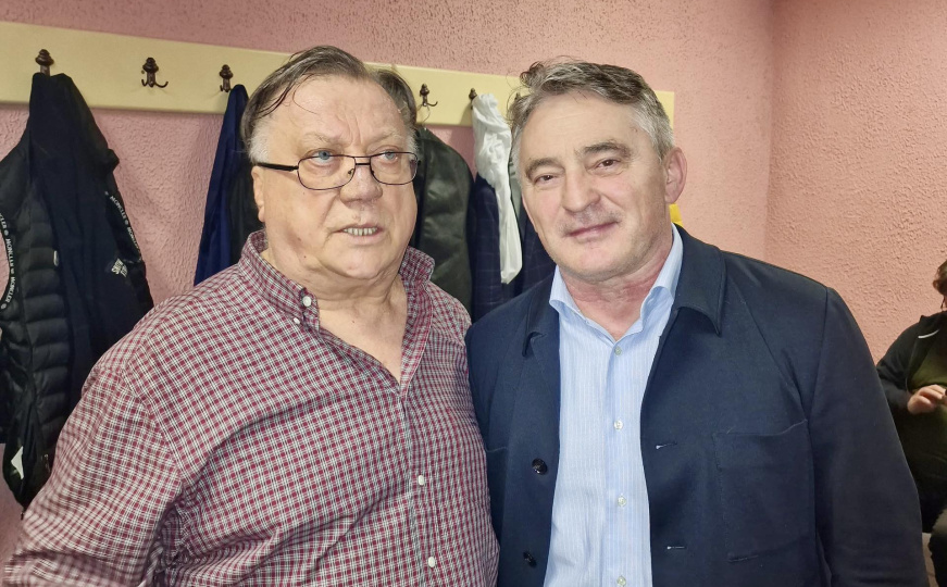 Željko Komšić se oprostio od Halida Bešlića: "Legendo, falit ćeš!"