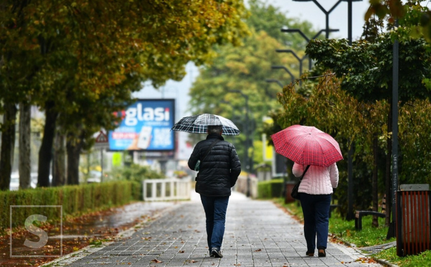 Kišno Sarajevo: Jesenji mirisi, hladan zrak i užurbani koraci ka toplim domovima