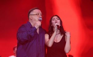 Od Halida Bešlića se oprostila Španjolka kojoj je ispunio želju da zapjeva sa njim na koncertu