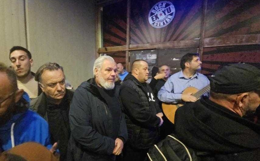 I Dino, sin Halida Bešlića večeras je bio na Skenderiji, Sarajevo ga pozdravilo na emotivan način