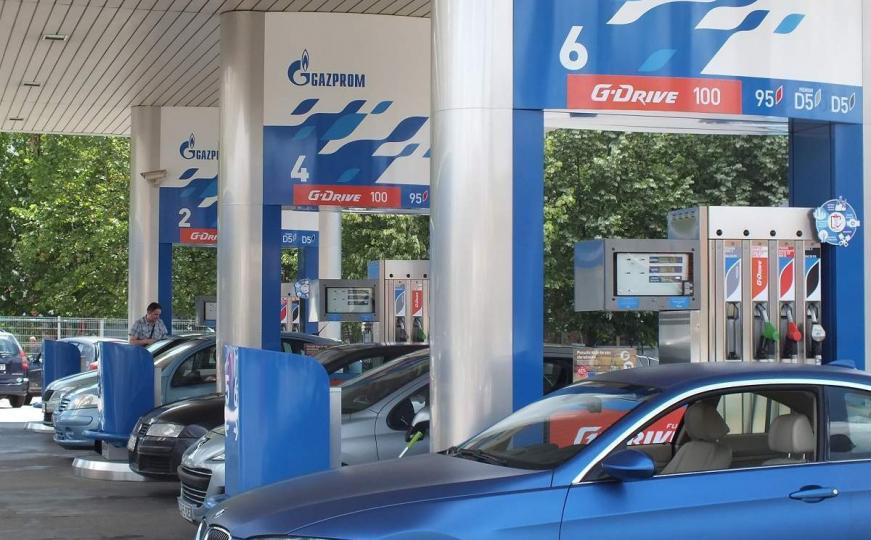 Zbog američkih sankcija NIS-u: Na "Gazprom" pumpama u BiH plaćanje samo kešom
