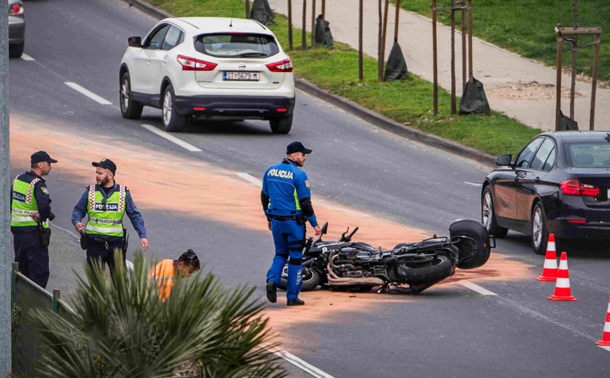 Tragedija na Krku: Motociklist poginuo dok je išao na sahranu djevojci stradaloj na istoj cesti