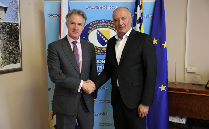 Podrška modernizaciji OS BiH: Helez se sastao sa Jullianom Reillyjem, zahvalio mu na pomoći