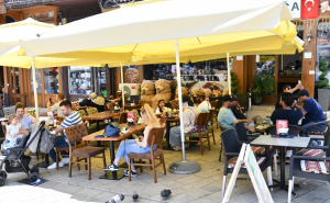 Sarajevski ugostitelji pozvali: "U nedjelju samo pjesme Halida Bešlića u kafićima"