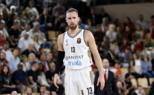 Crvena Zvezda pobijedila europskog prvaka u Istanbulu: Dubai bez Džanan Muse poražen od Olympiacosa