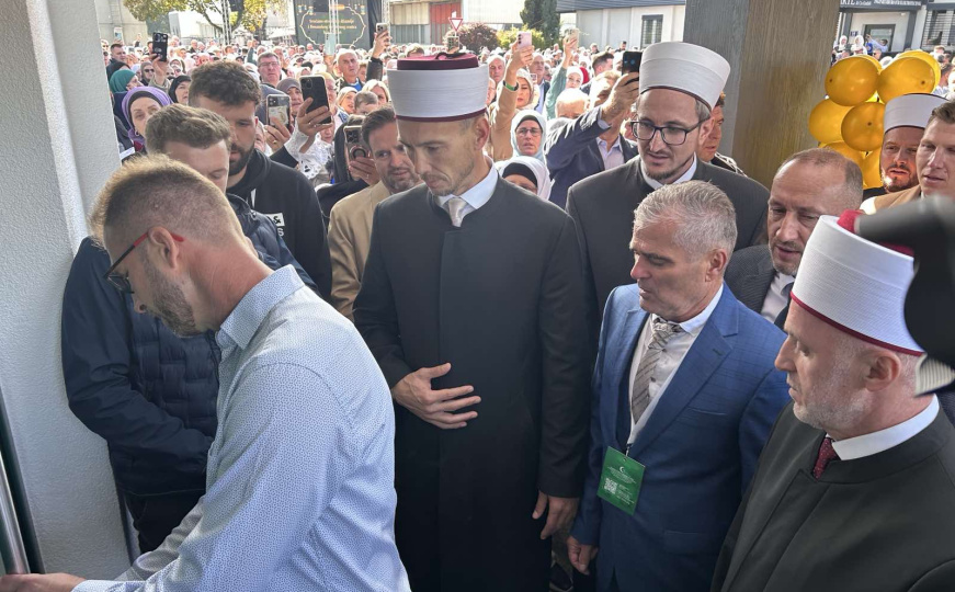 Posadili i drvo mira: Svečano otvoren Bosanski kulturni centar s džamijom u Klagenfurtu