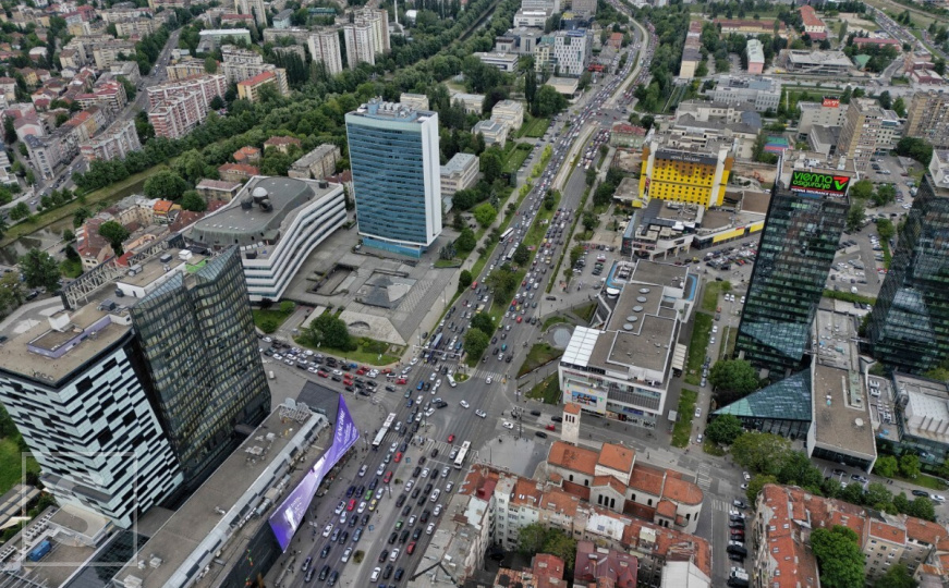 MUP KS konačno razriješio dilemu: Da li je ulica u centru Sarajeva jednosmjerna ili dvosmjerna?