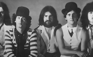 Pjesma dana uz COD: "Kad nemiri budu dio nas i kada nam kucne zadnji čas.."