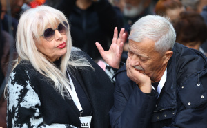 Hanka Paldum i Emir Hadžihafizbegović ispred Vječne vatre: "Halid je emitirao i primao ljubav"