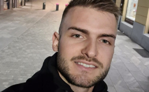 Hasib vodi bitku s teškom bolešću: Pomozimo mu da ponovo živi bez bolova