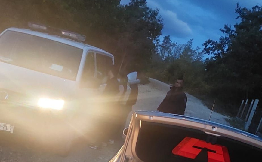 Uhapšen na granici: Državljanin BiH pokušao prokrijumčariti 6 stranih državljana
