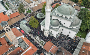 Veličanstven oproštaj: Pogledajte kako je izgledala dženaza Halidu Bešliću iz zraka