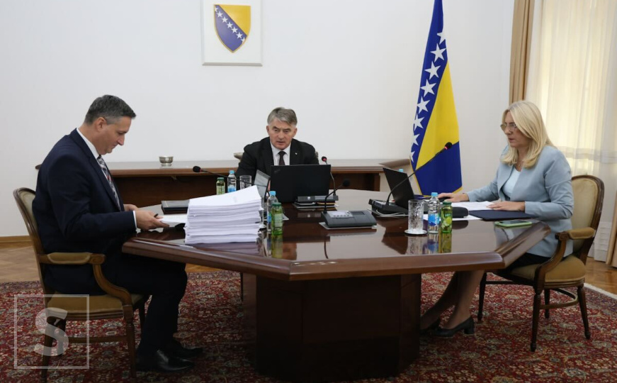 Predsjedništvo BiH nominiralo Donalda Trumpa za Nobelovu nagradu za mir