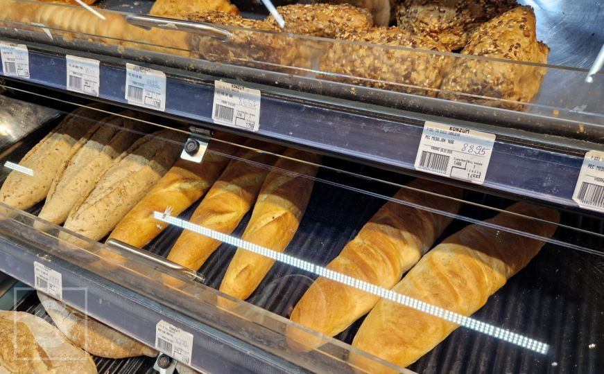 Ne bacajte stari hljeb: Ovo je trik da ponovno bude mekan i ukusan