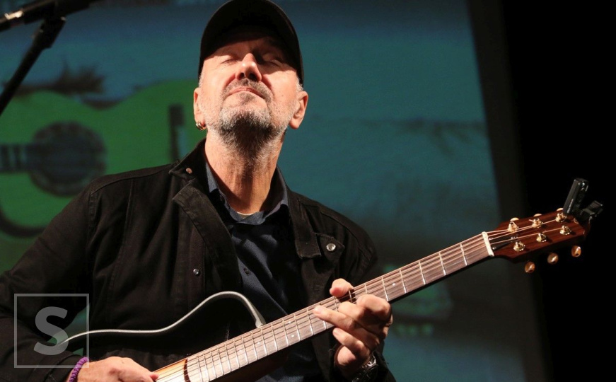 Leb i sol i kultna pjesma 'Čuvam noć od budnih': Sa desne strane, noćas nema te...