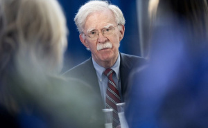 Bivši Trumpov savjetnik negirao optužbe za zloupotrebu tajnih dokumenata