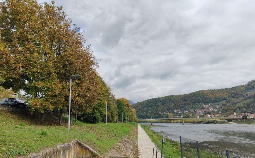 Društveno odgovoran rad: Zatvorenici KPZ Sarajevo-Ustikolina već mjesecima čiste korito rijeke Drine