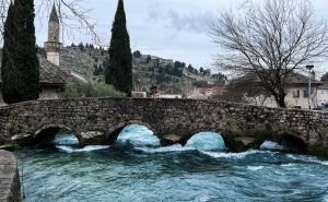 Ogorčeni roditelji iz Stoca najavili proteste zbog diskriminacije učenika bošnjačke nacionalnosti