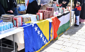 Velika posjeta humanitarnom bazaru za pomoć narodu Palestine na Baščaršiji: Pogledajte fotografije
