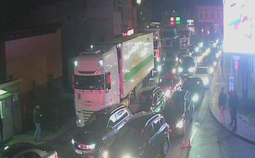 Vozači se mole za strpljenje: Na ovim graničnim prijelazima zabilježene su velike gužve