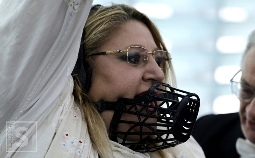 Rumunska desničarka zaprijetila Zelenskom: "Polomit ću ti noge ako se obratiš parlamentu"