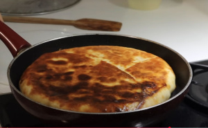 Je li ovo najbrži recept za pitu? Sirnica iz tave gotova za svega 15 minuta, ovo morate probati