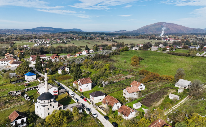 U čast bh. legendi: Planira se pokretanje festivala "Halid Bešlić" i izgradnja spomen kuće