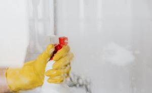 Održavanje stakla tuš kabine besprijekorno čistim: Ovo je sve što trebate uraditi