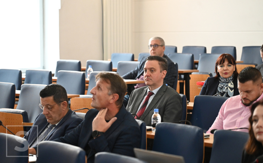 Put ka sigurnijoj i perspektivnijoj budućnosti: Skupština KS usvojila Strategiju za mlade do 2030.