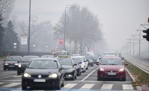 Vozači, oprez: Magla smanjuje vidljivost, kolovoz vlažan