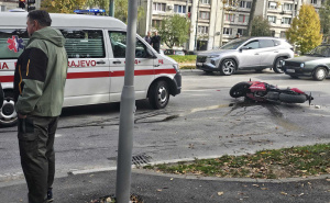 Nesreća u Sarajevu: Oboren motociklista, čeka se dolazak Hitne pomoći