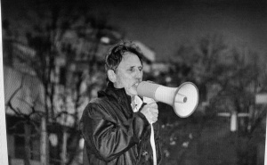 Preminuo Muharem Hindić Mušica: Heroj borbe za ljudska prava i mlade