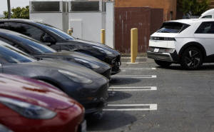 Tesla jeftnijim modelima želi oživjeti prodaju električnih vozila, ali strahuju od smanjenja profita