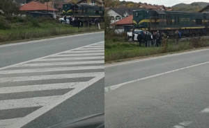 Nesreća u Srebreniku: Učestvovali voz i automobil, jedna osoba povrijeđena