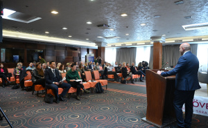 Osigurati zaštitu novinarima u BiH: U Sarajevu održana konferencija o kleveti i SLAPP tužbama