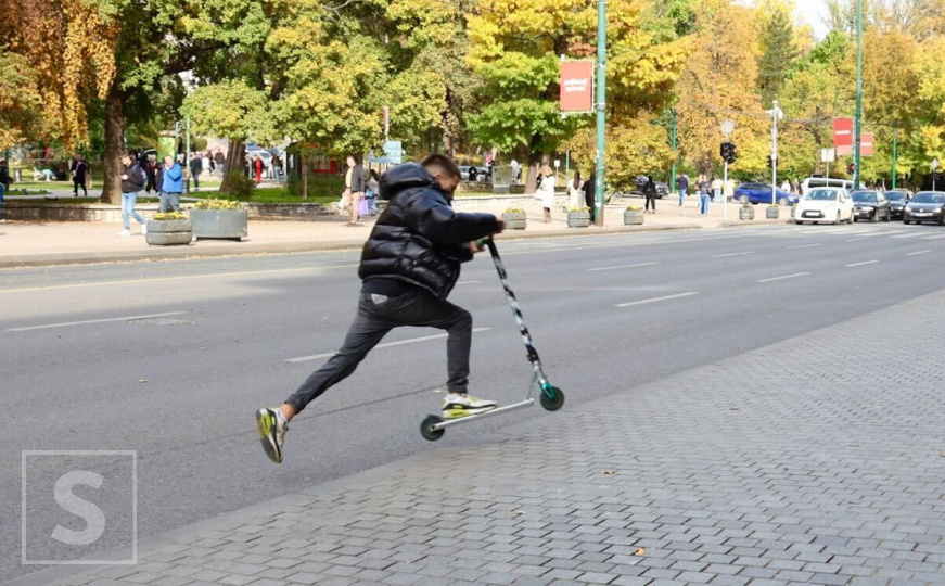 Sunčani jesenji dan u Sarajevu: Šetnje, obaveze i zlatne boje grada