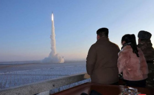 Sjeverna Koreja ispalila balističke rakete uoči samita u Južnoj Koreji: Seul sazvao hitan sastanak