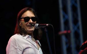 Dado Topić i "Da li znaš da te volim, dugo nisam znao to..."