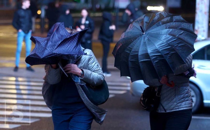 Pratite uživo dolazak oluje: Očekuje se nevrijeme u Hrvatskoj koje ide prema BiH
