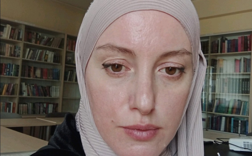 Pomozi.ba pokrenulo apel za Elmu: Mladu Sarajku čeka operacija u Istanbulu