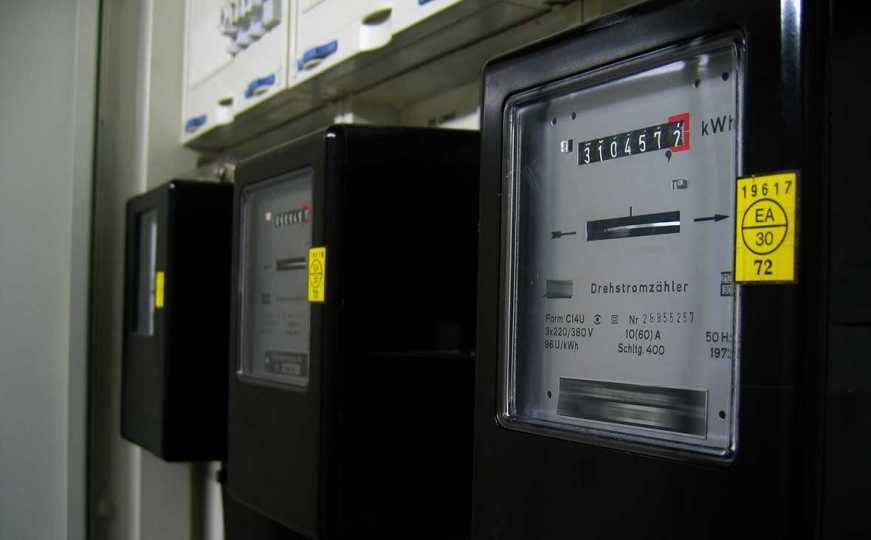 U nedjelju prelazimo na zimsku tarifnu sezonu: Provjerite kada će biti jeftina, a kada skupa struja