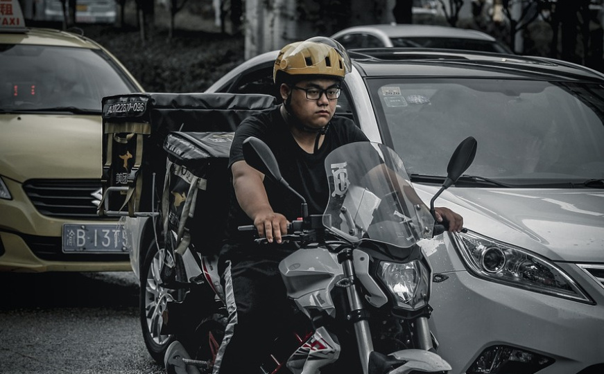 Jeo besplatno dvije godine: Muškarac prevario aplikaciju za dostavu više od 1.000 puta