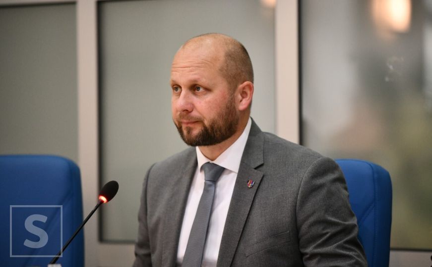 Elvedin Okerić podnio ostavku na mjesto šefa NiP-a u Kantonu Sarajevo