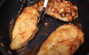 Tajna savršeno sočnih pilećih prsa: Recept za perfektnu deliciju