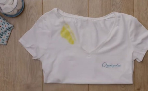 Rješenje za mrlje na bijelom vešu: Uklonite ih bez agresivnih sredstava