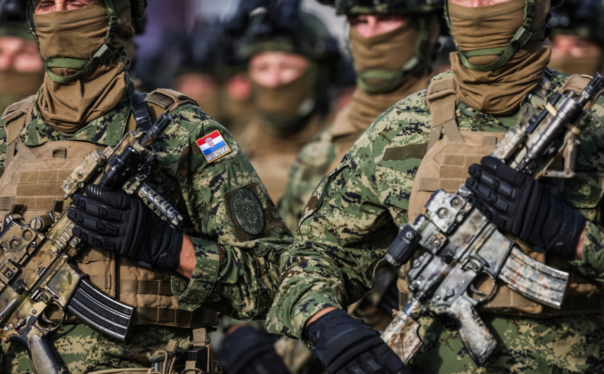 Hrvatska traži svoju ulogu u europskoj vojnoj viziji: Izazovi i šanse domaće industrije