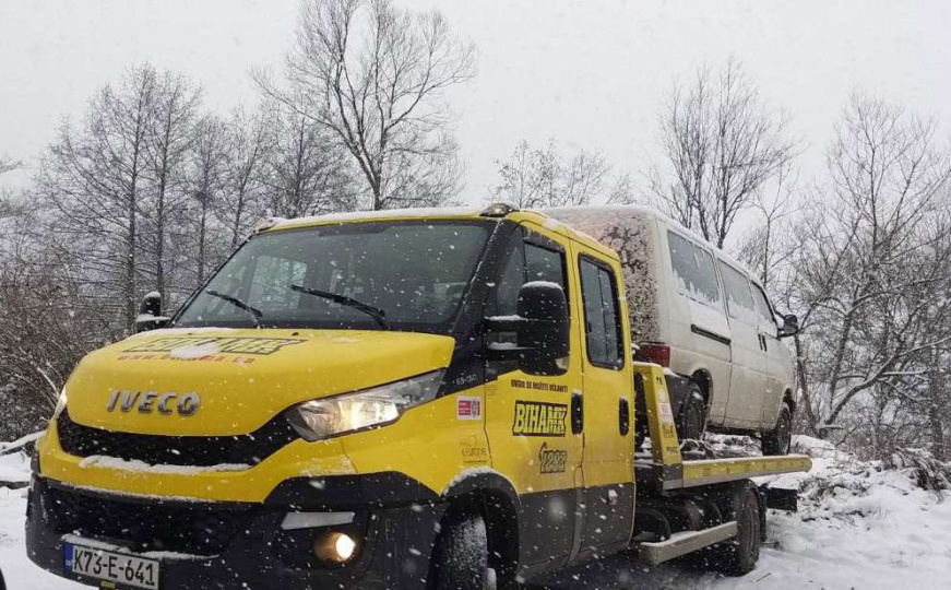 Od 1. novembra je obavezna: BIHAMK dao upute vozačima šta moraju imati od zimske opreme